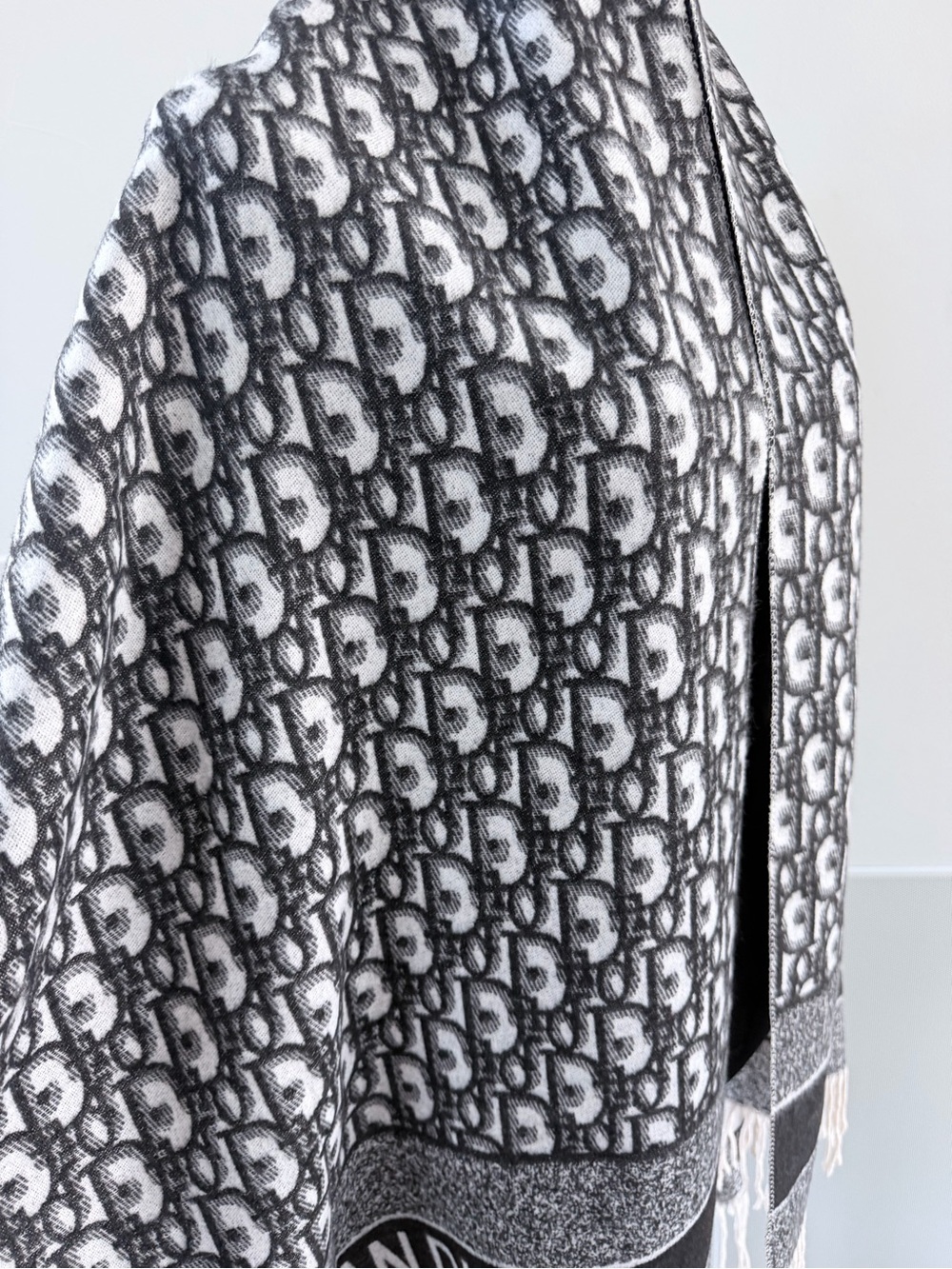 Dior Gray & White Logo Fringe Shawl - Picture 4 of 9